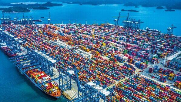 rail freight peak season capacity guarantee